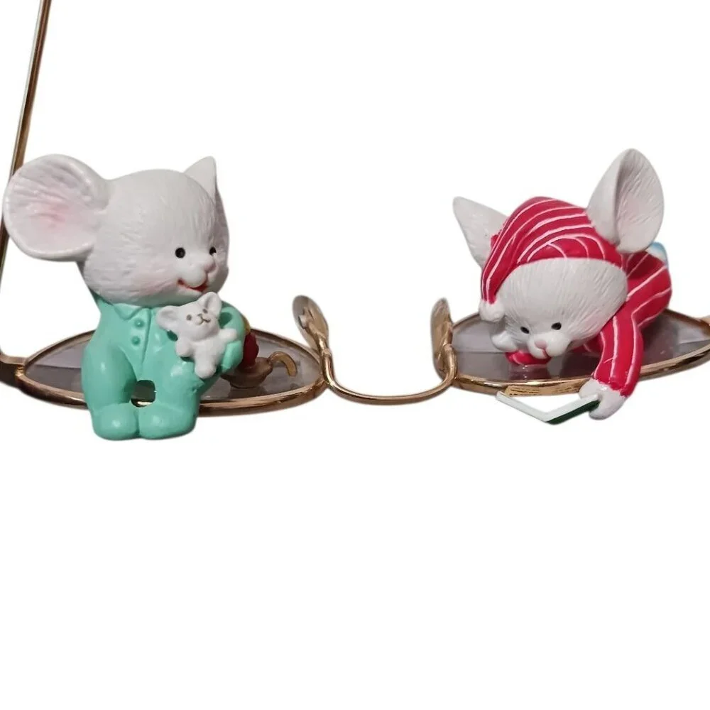Enesco Vtg christmas Eyeglasses Ornament W/Adorable Mouse Figurines